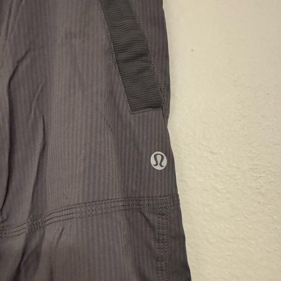 Lululemon Women’s Mid Rise Swift 28in Gray Joggers - Picture 3 of 6